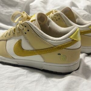 Nike Women’s Low Dunk Lemon Drop 7.5